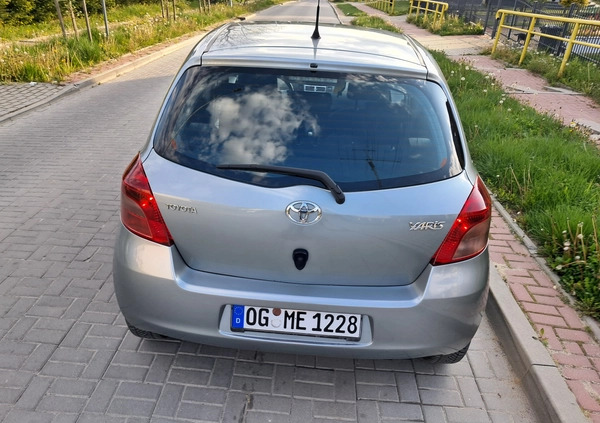 Toyota Yaris cena 15900 przebieg: 189000, rok produkcji 2006 z Kraśnik małe 407